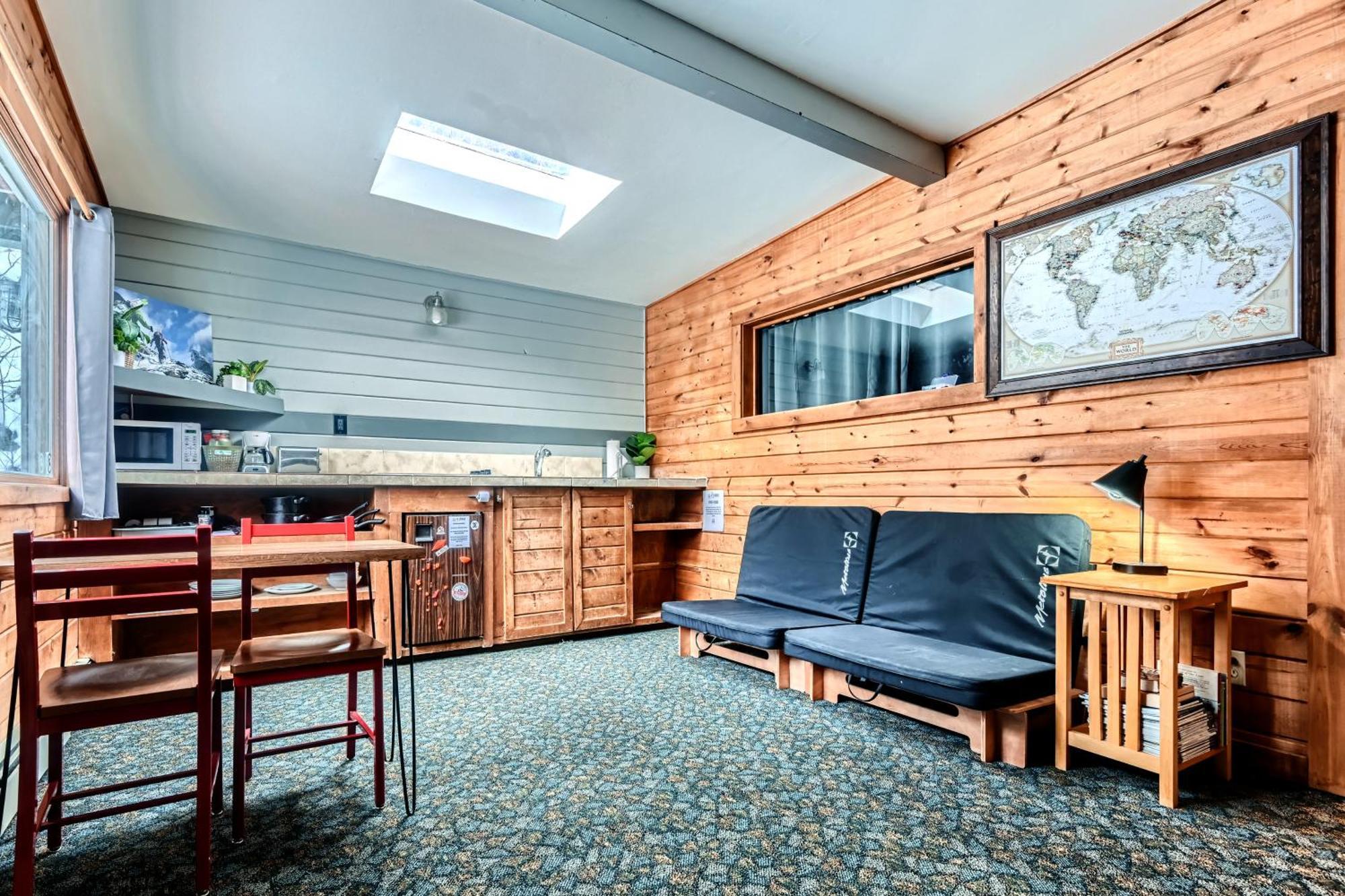 A-Lodge 볼더 외부 사진