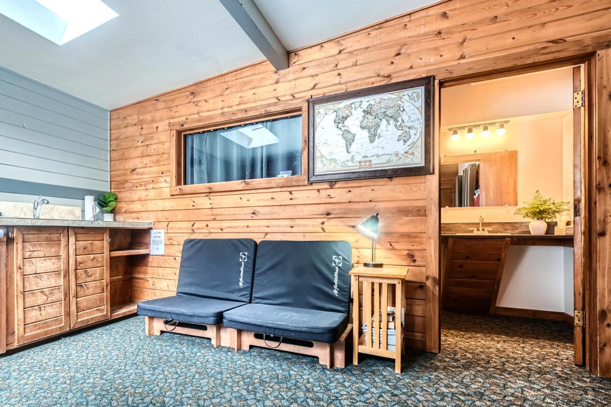 A-Lodge 볼더 외부 사진